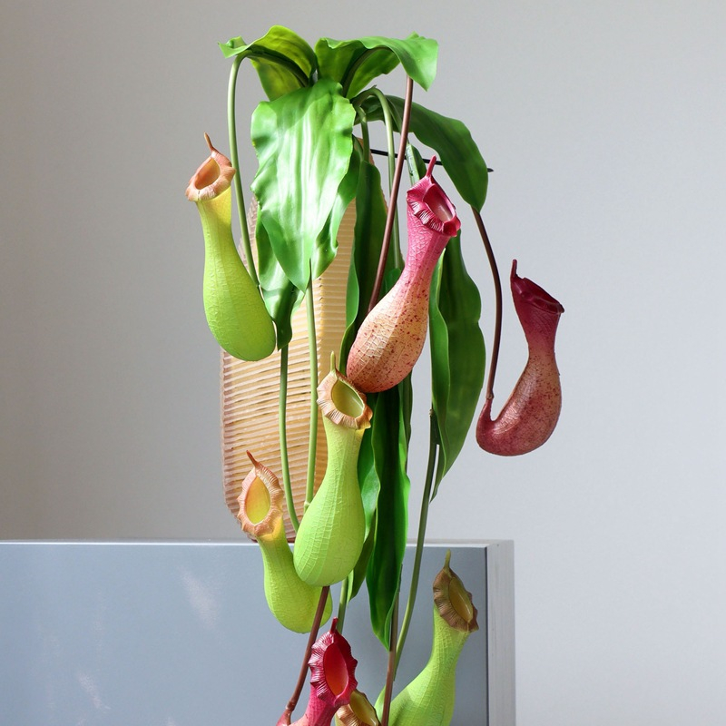 Artificial Nepenthes Hanging Plant, Fake Pitcher Plant Vine for Tropical Home and Office Decor